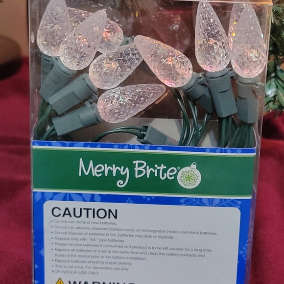 Merry Brite LED 10 Count Battery Operated Light Set - Picture 2 of 5